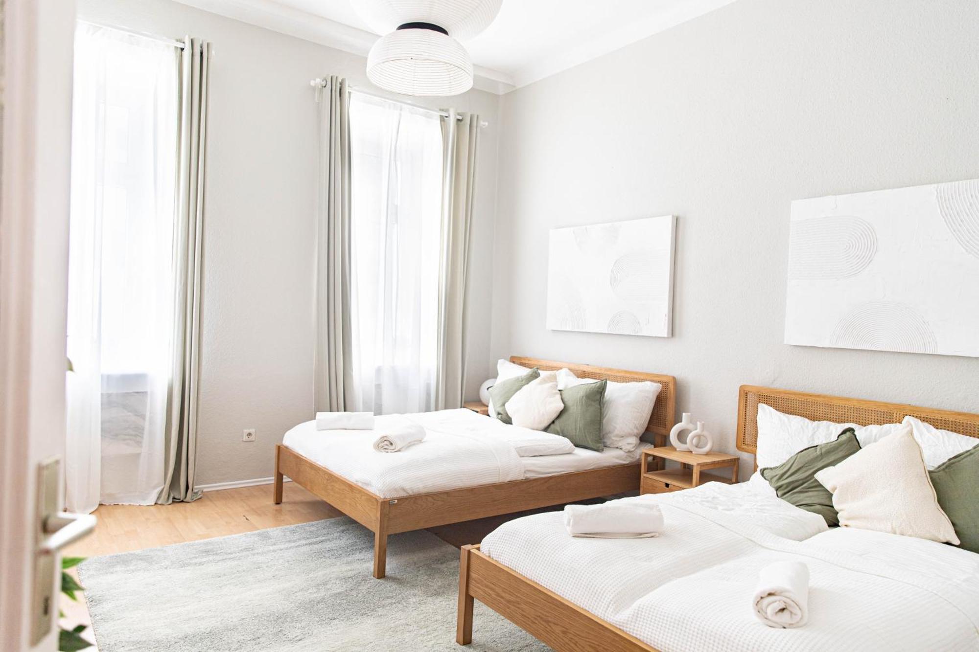 Spacious Apartment, 3 Min To U1 Reumannplatz Viena Exterior foto